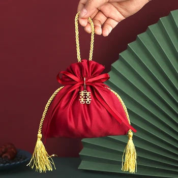 Подарочный пакет с конфетами для гостей свадьбы Китайский традиционный свадебный подарочный пакет из красной фланелевой бархатной ткани с завязками для упаковки