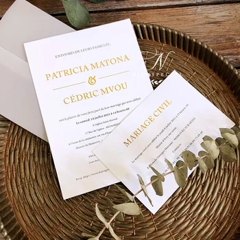 Приглашение на свадьбу в простой пергаментной обложке с восковой печатью